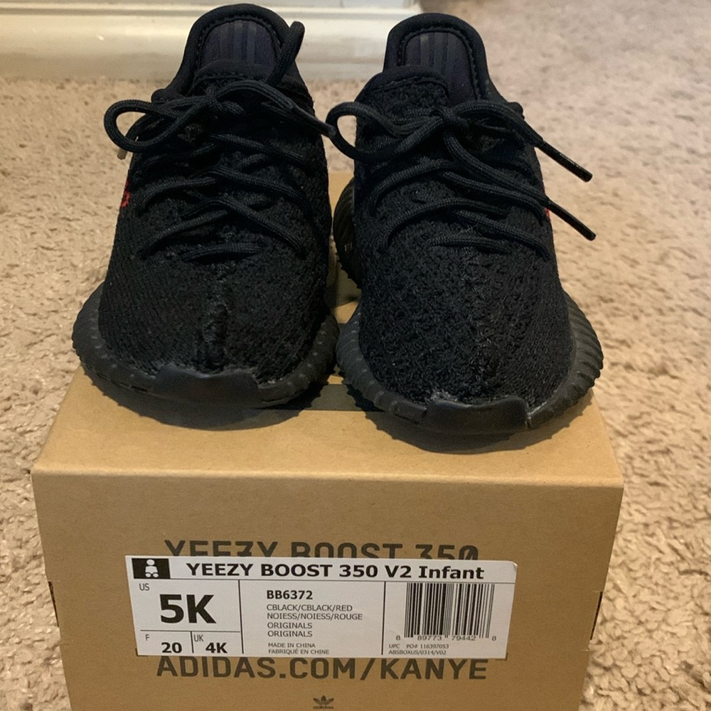 Infant Yeezy 350 V2 Core Black